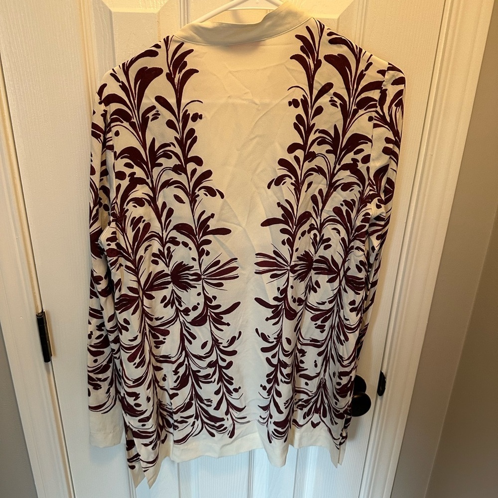 Tory Burch White and Purple Patterned Blouse - size 8 - Picture 3 of 3